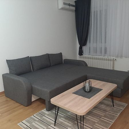 Apartman Viaggio Sremska Mitrovica Zewnętrze zdjęcie